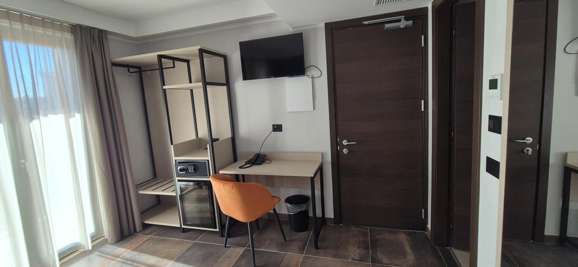 Hotel V7 — Foto 2